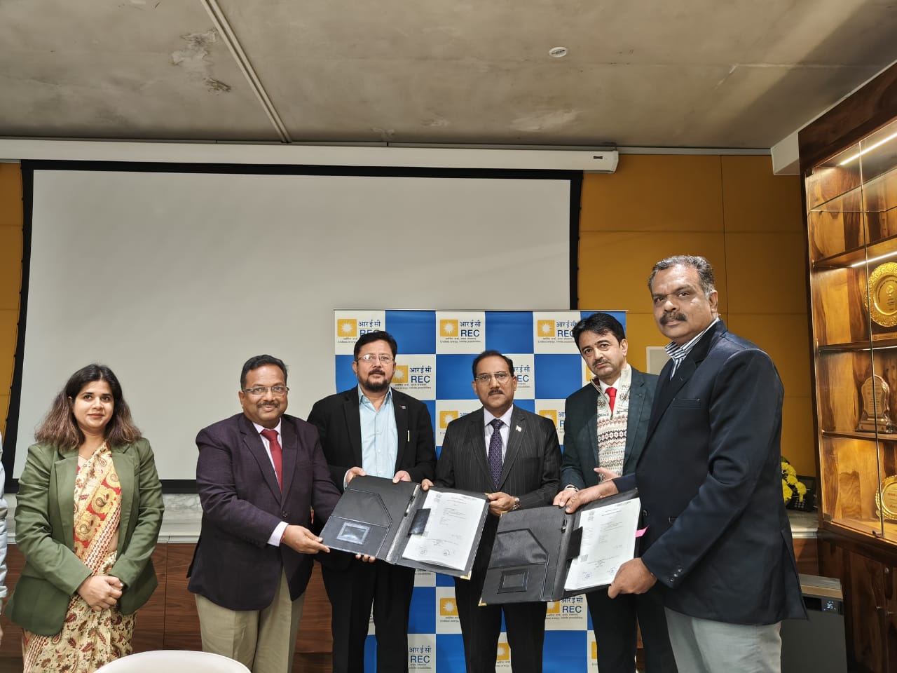 REC Signs MoA with THDC, commits Rs. 3.97 Cr under CSR for Development of Olympic-Size Swimming Pool in Tehri