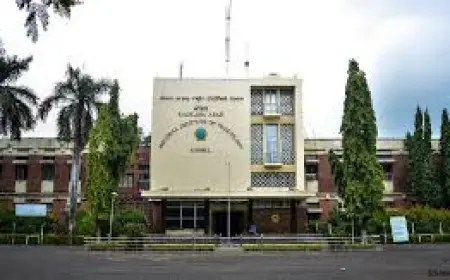 MP DGP Makwana receives Distinguished Alumnus Award