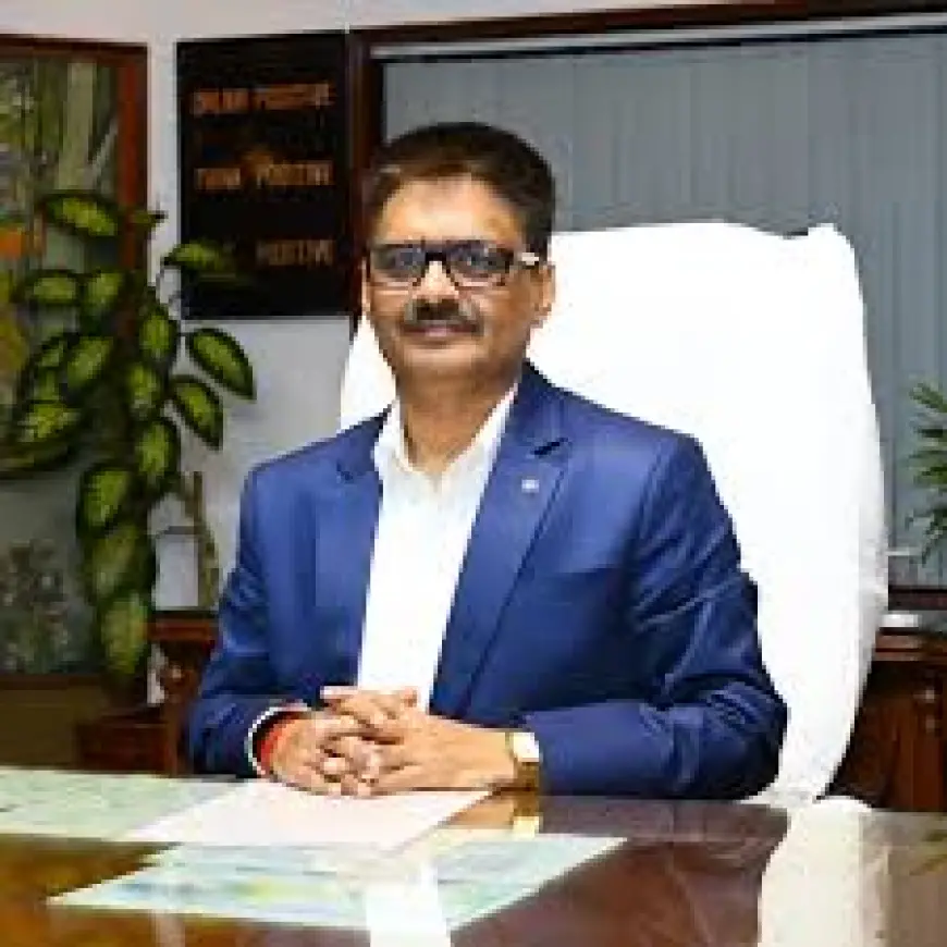 Sandeep Sudhakar Paranjape Takes Over as Director (Tech), WCL
